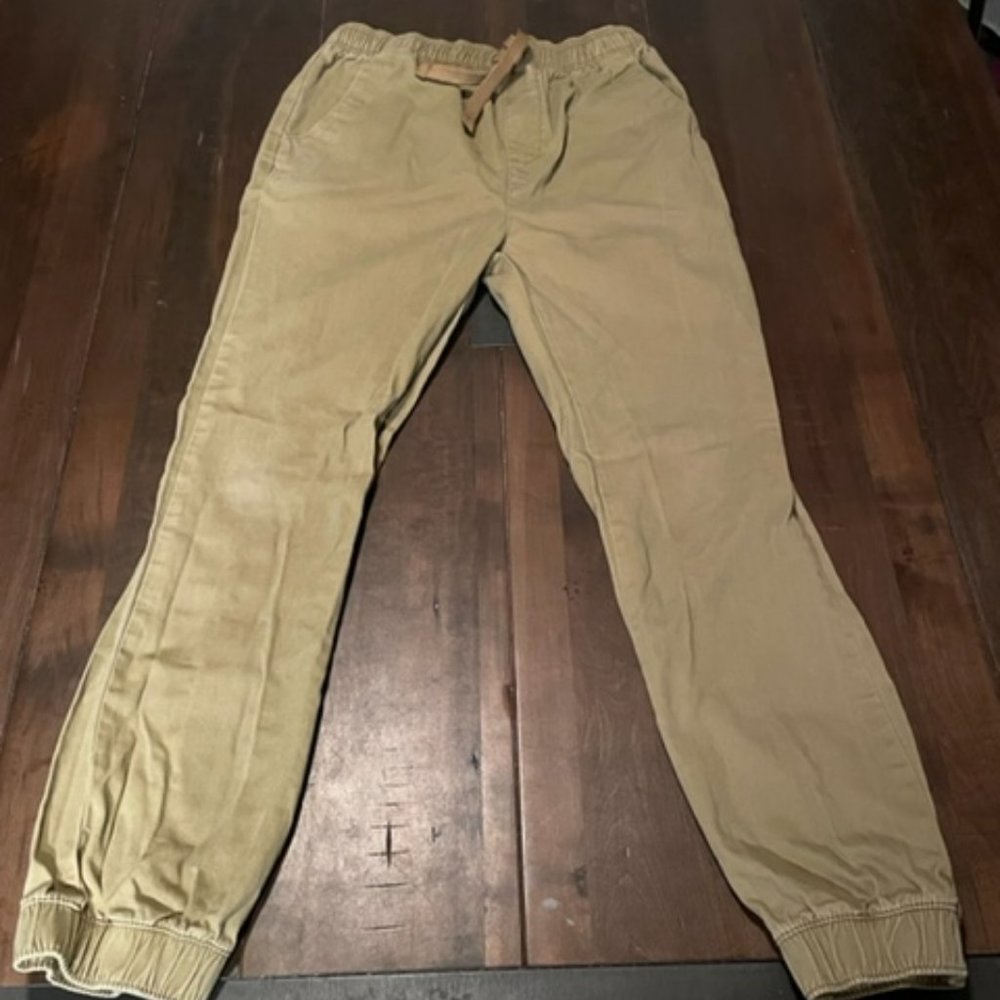 Boy's khaki casual pants. - Picture 1 of 4